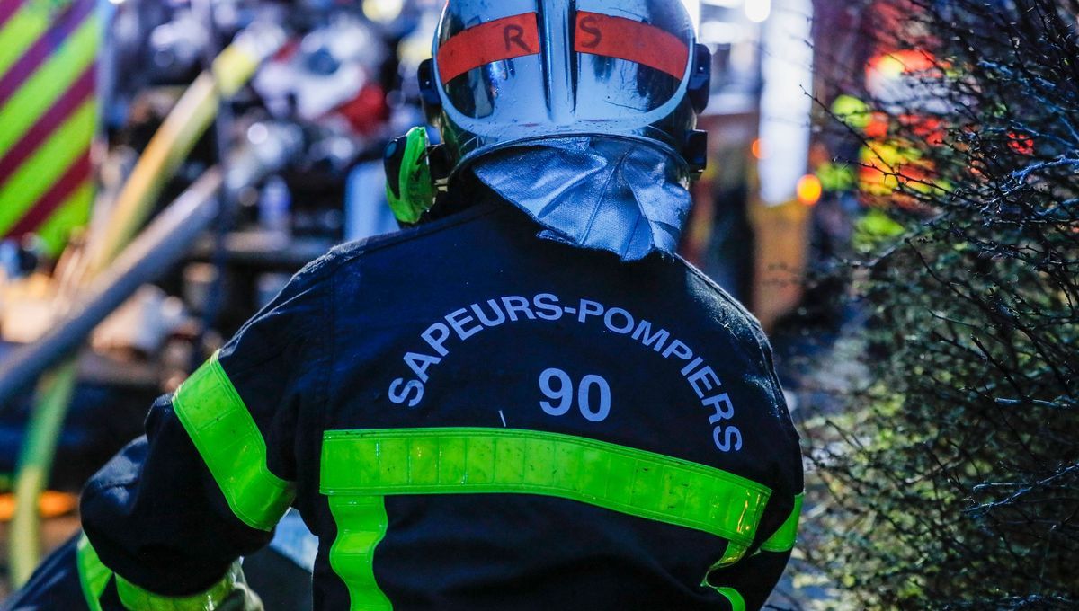 Incendie spectaculaire sur la RN 1019 : un poids-lourd en flammes bloque la circulation