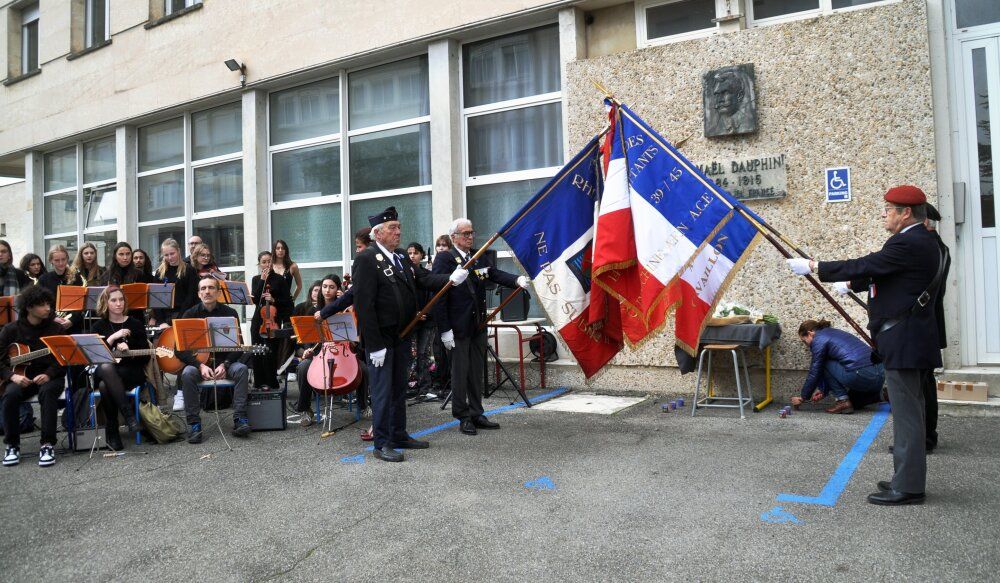 Un hommage poignant à Ismaël Dauphin, poète et héros