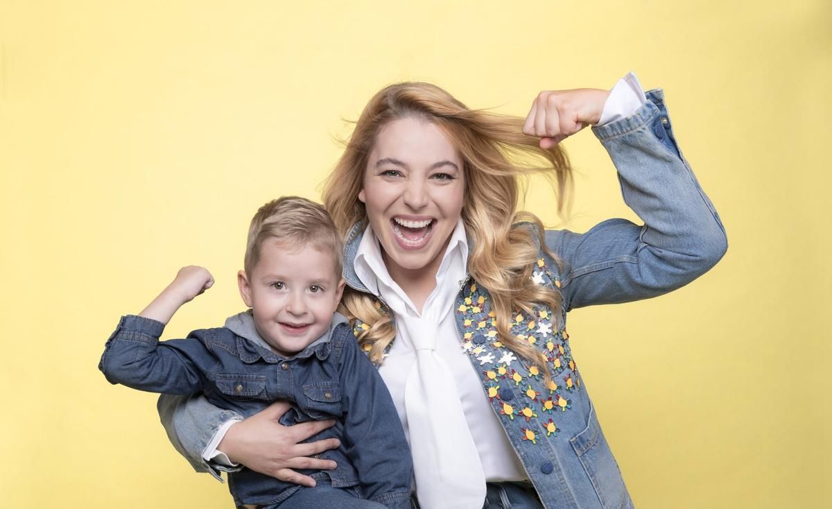 santa, marraine engagée du téléthon 2025 : l'espoir au cœur de l'action