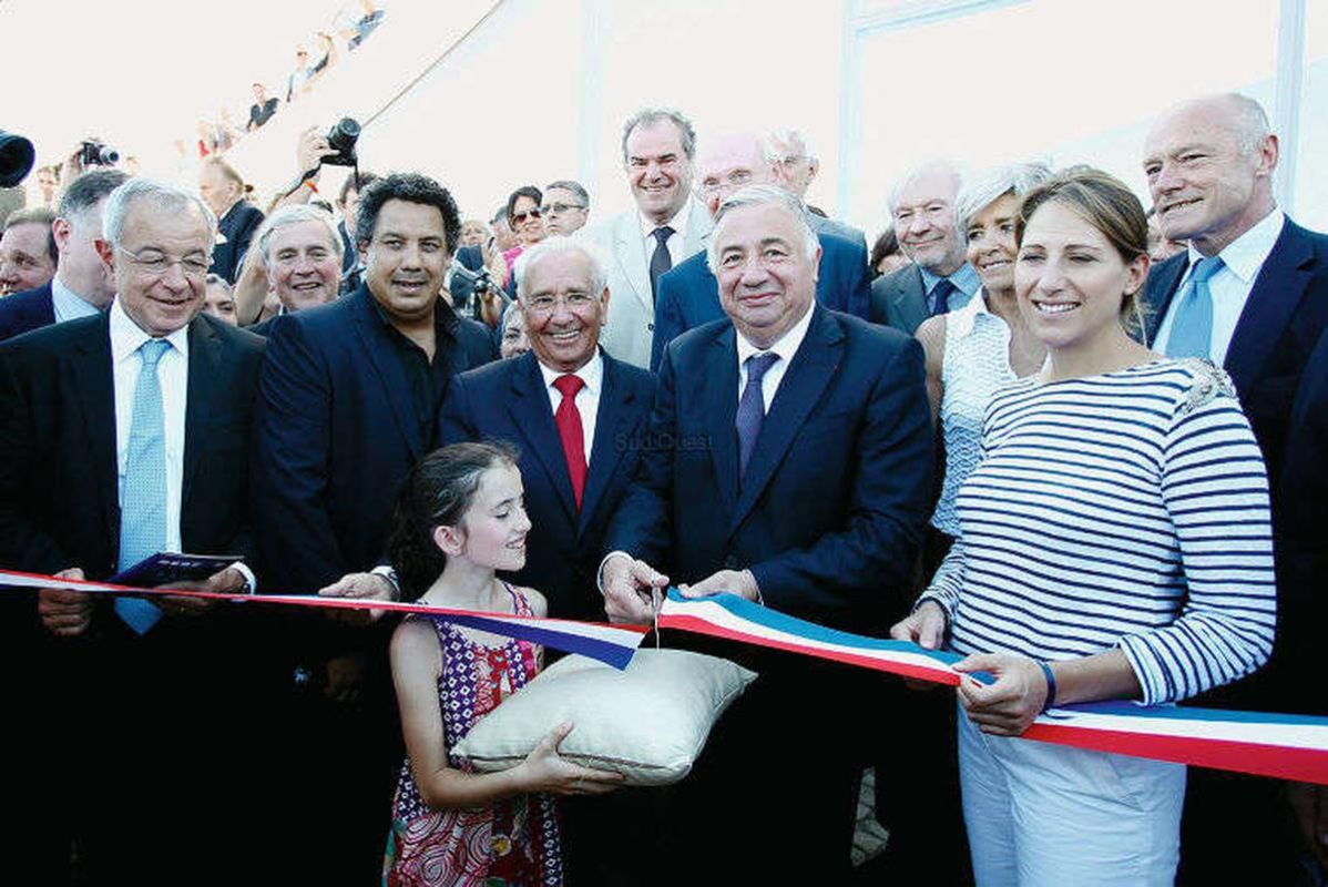 Les ambitions de Serge Blanco : un rugbyman en politique à Biarritz