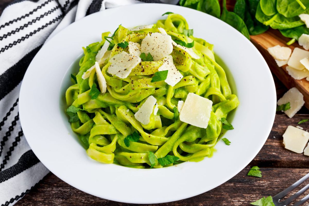 Redécouvrez les tagliatelles d’asperges avec Julien Duboué