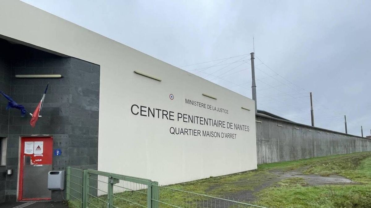 Un détenu en semi-liberté s'évade avant de se rendre à la police