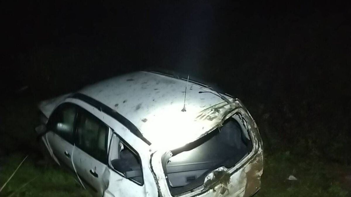 Un conducteur endormi termine sa course dans un champ près de Niort