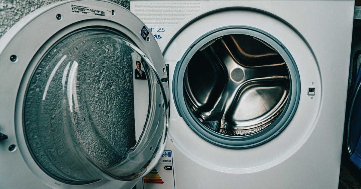 Une méthode simple pour vidanger votre lave-linge sans en mettre partout