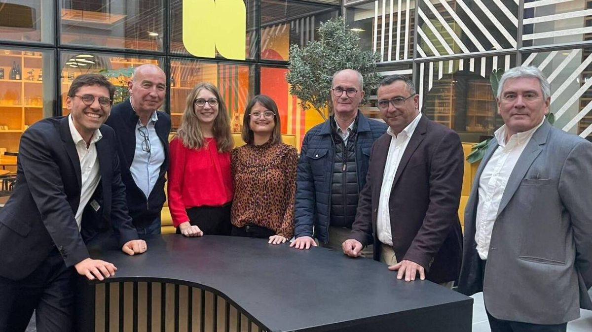 Upward acquiert Cahra : un tournant stratégiquement audacieux dans le management de transition