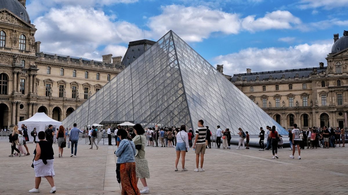 Le cambriolage du Louvre : à un souffle de la catastrophe