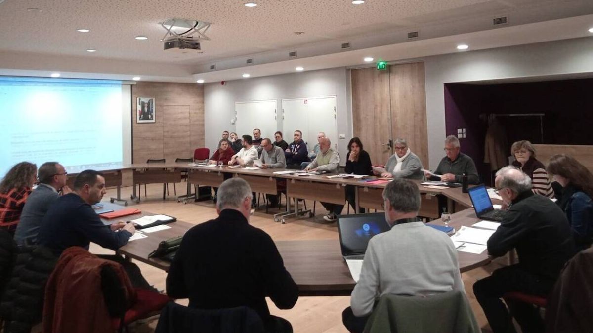 Le projet de complexe sportif à Nivillac prend du retard : les habitants s'inquiètent