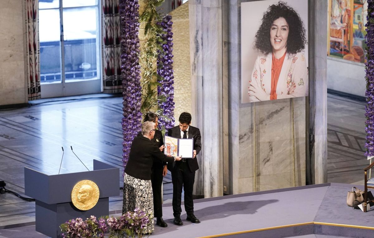 Narges Mohammadi, la militante prix Nobel, arrêtée en Iran lors d'une cérémonie