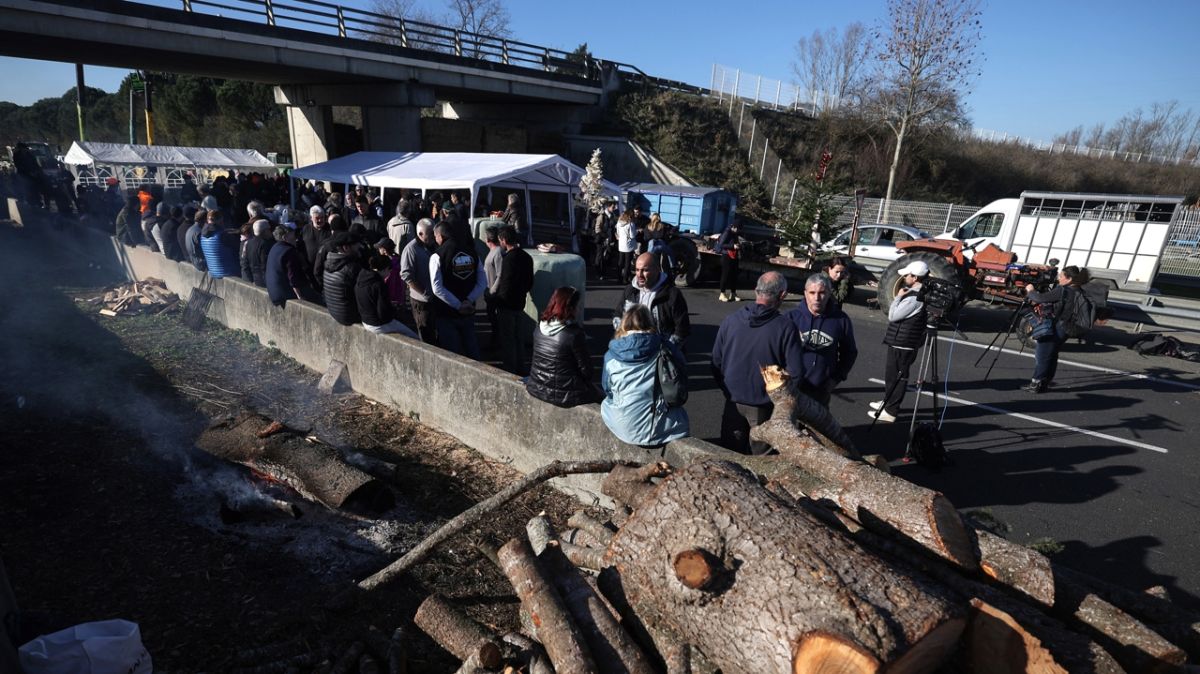 La révolte agricole s'intensifie : des agriculteurs prêts à tout pour défendre leur avenir