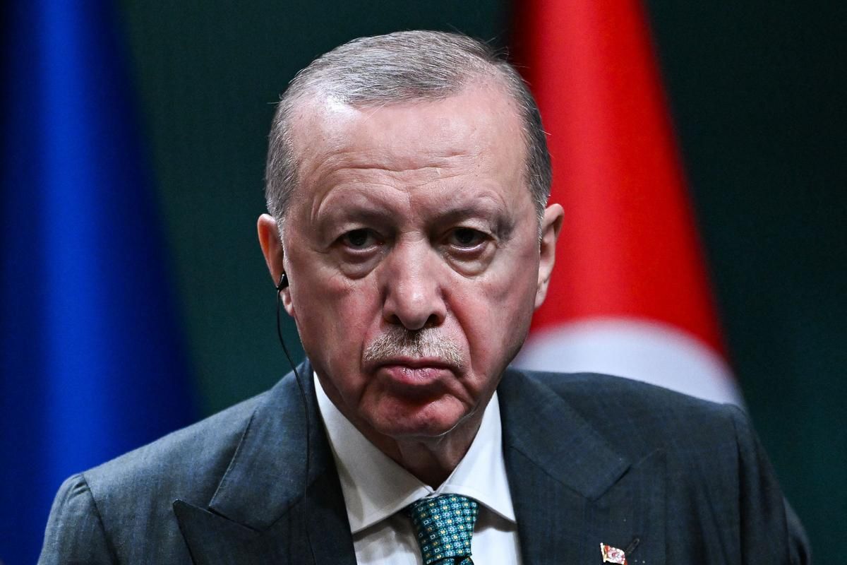 Un cargo turc touché par des frappes près d'Odessa : la Turquie appelle à un cessez-le-feu urgent