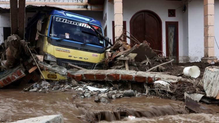Inondations dévastatrices en Indonésie : plus de 1.000 vies perdues