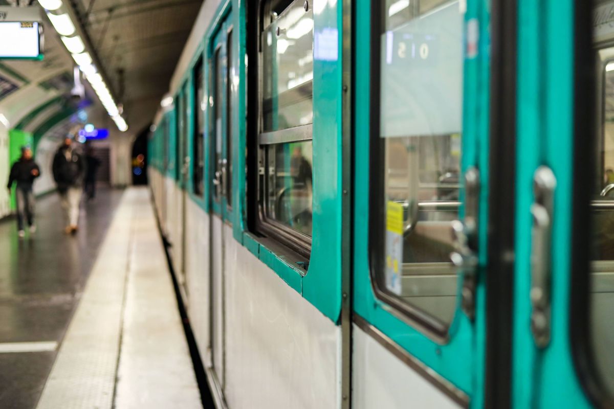 Une agression choquante à Paris : un conducteur RATP poignardé pour une cigarette