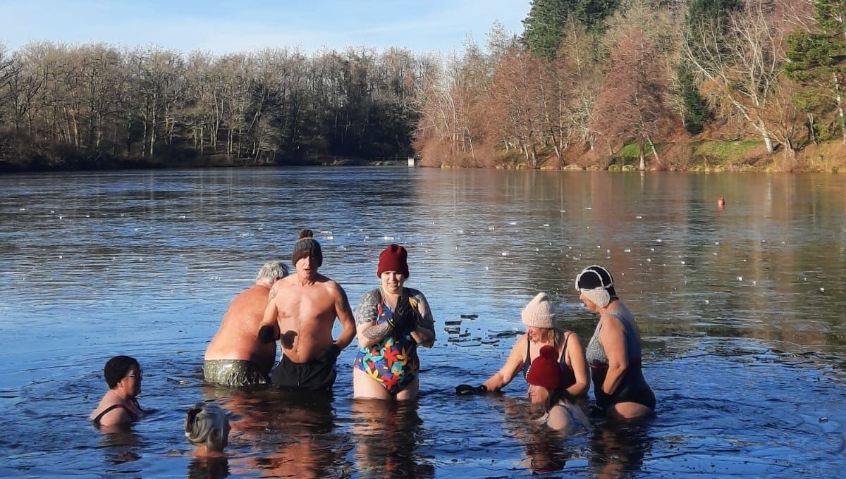 Un plongeon audacieux pour célébrer la nouvelle année en Creuse