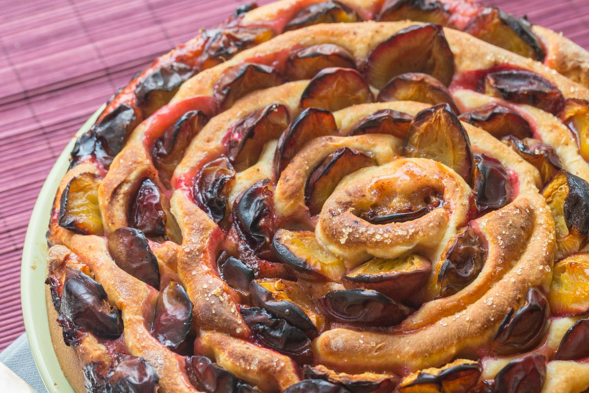 La spirale briochée aux quetsches et cannelle : douceur et réconfort au rendez-vous