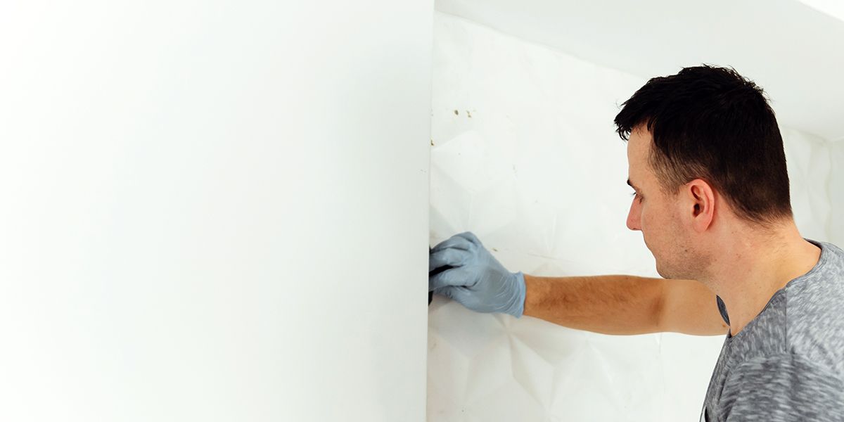 Des astuces infaillibles pour retirer la toile de verre des murs