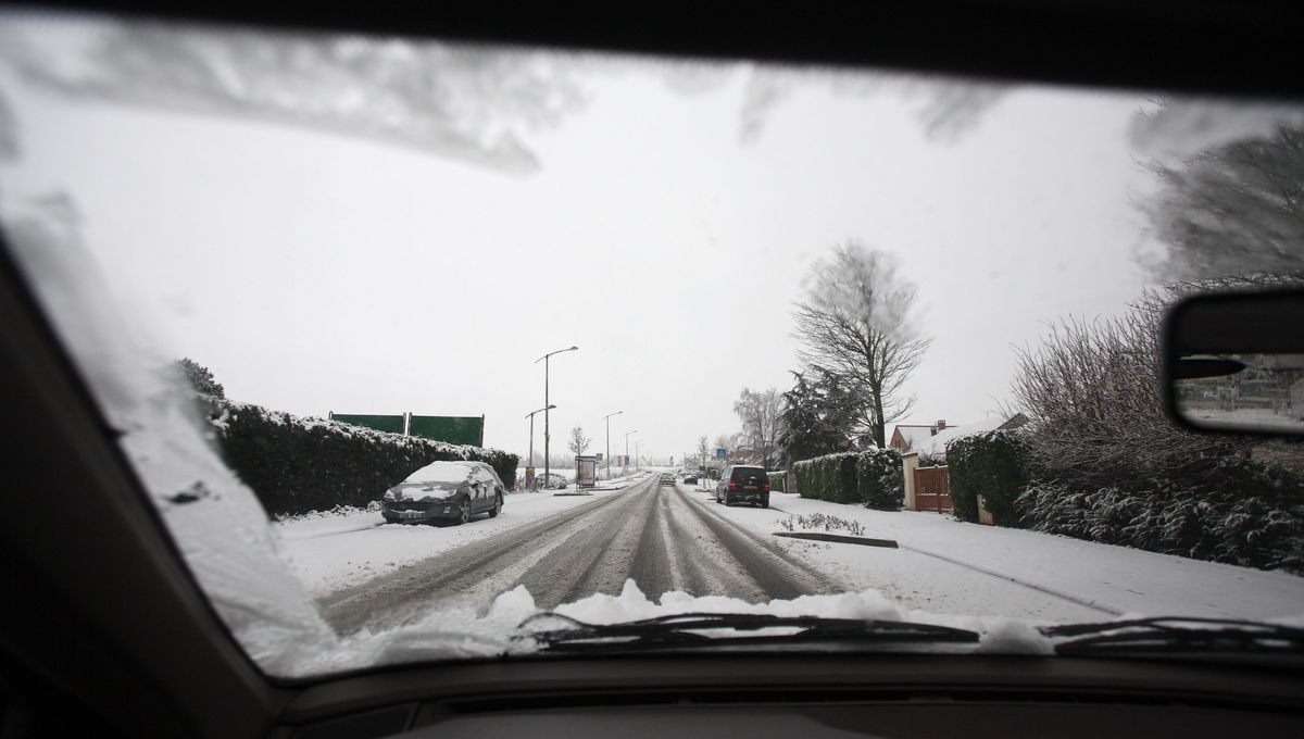 Conseils pratiques pour affronter la neige et le verglas en Charente-Maritime
