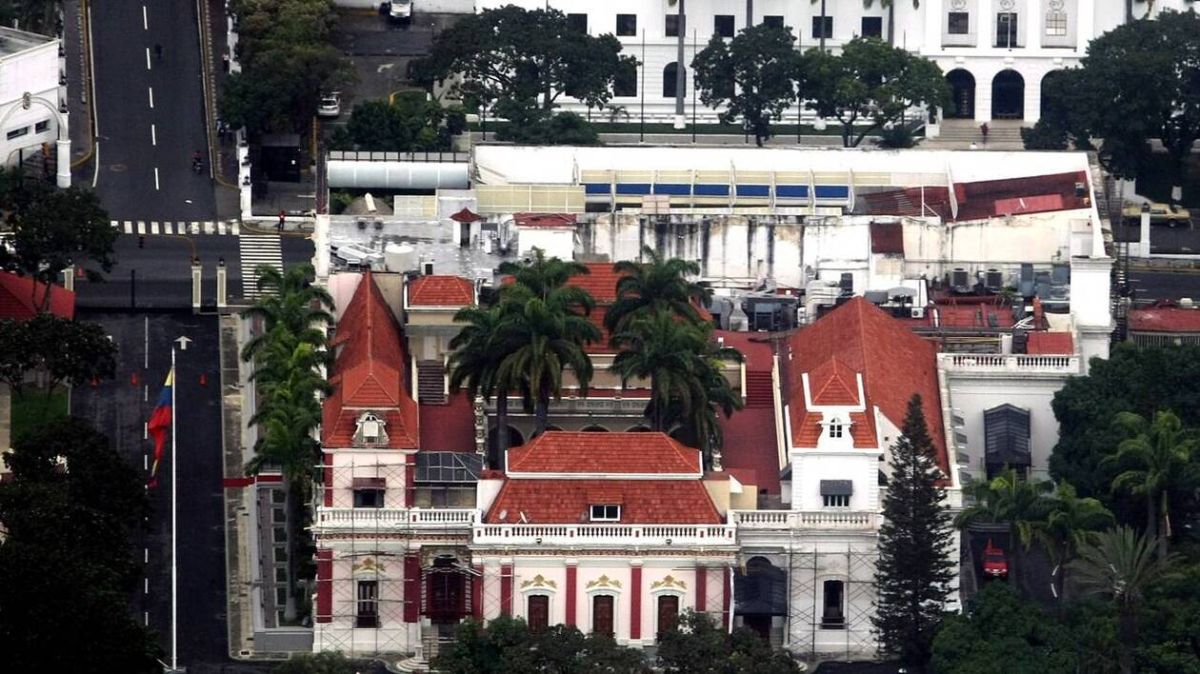 Des coups de feu au Venezuela : tension autour du palais présidentiel