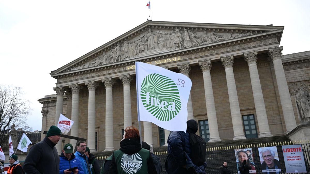 Sébastien Lecornu promet une loi d'urgence pour apaiser la colère des agriculteurs