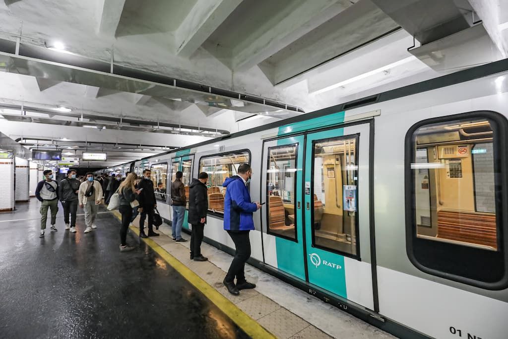 Agression antisémitique dans le métro : un homme insulté et frappé à Paris