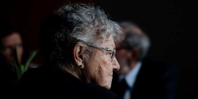 Comprendre la perte d'autonomie chez les seniors : enjeux et solutions