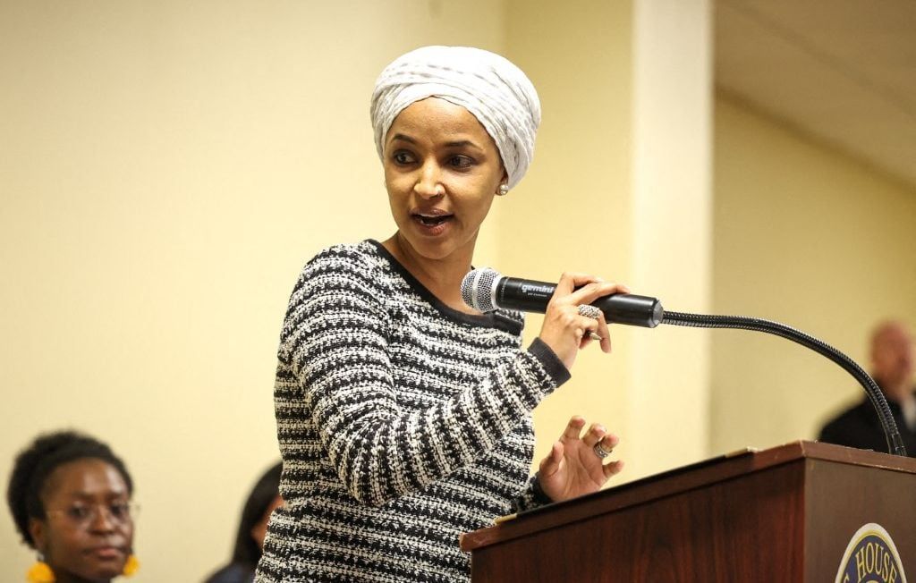 Une élue démocrate agressée au Minnesota : Ilhan Omar persiste malgré l'incident