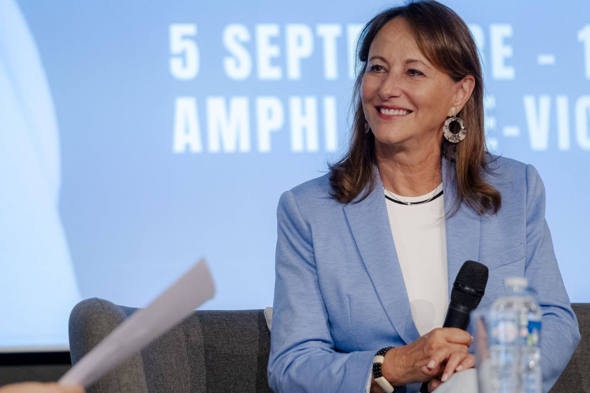 Ségolène Royal plaide pour un renouvellement des liens franco-algériens