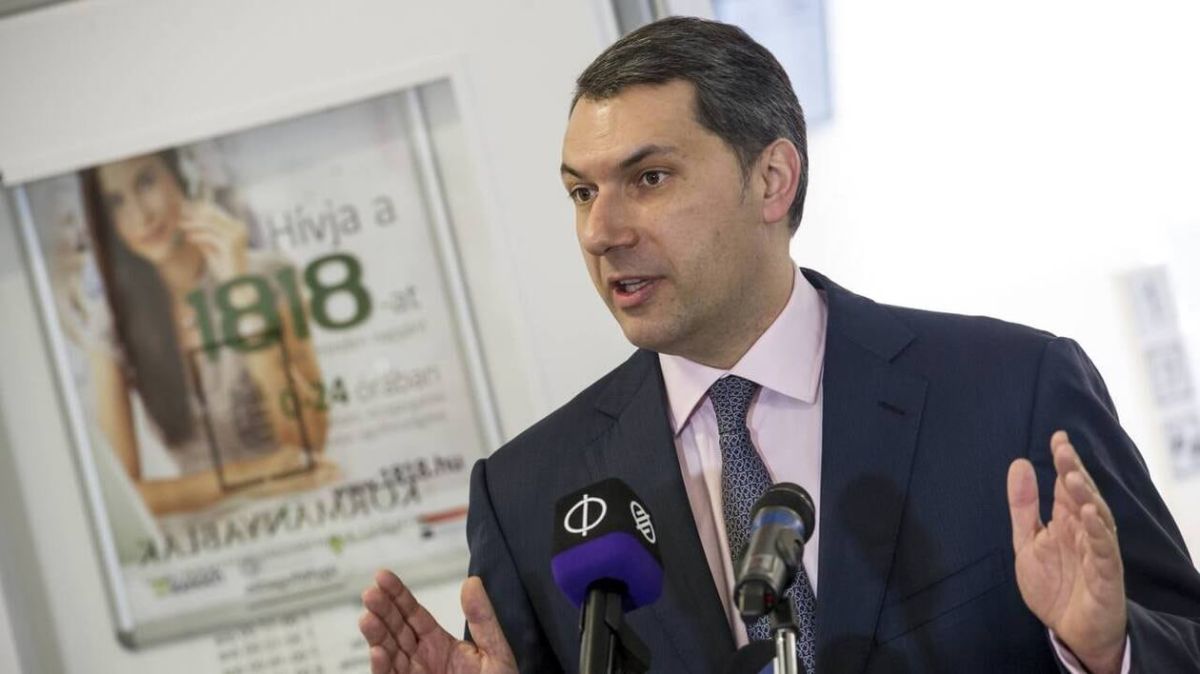 Hongrie : le ministre Lázár et le mépris à l'égard des Roms