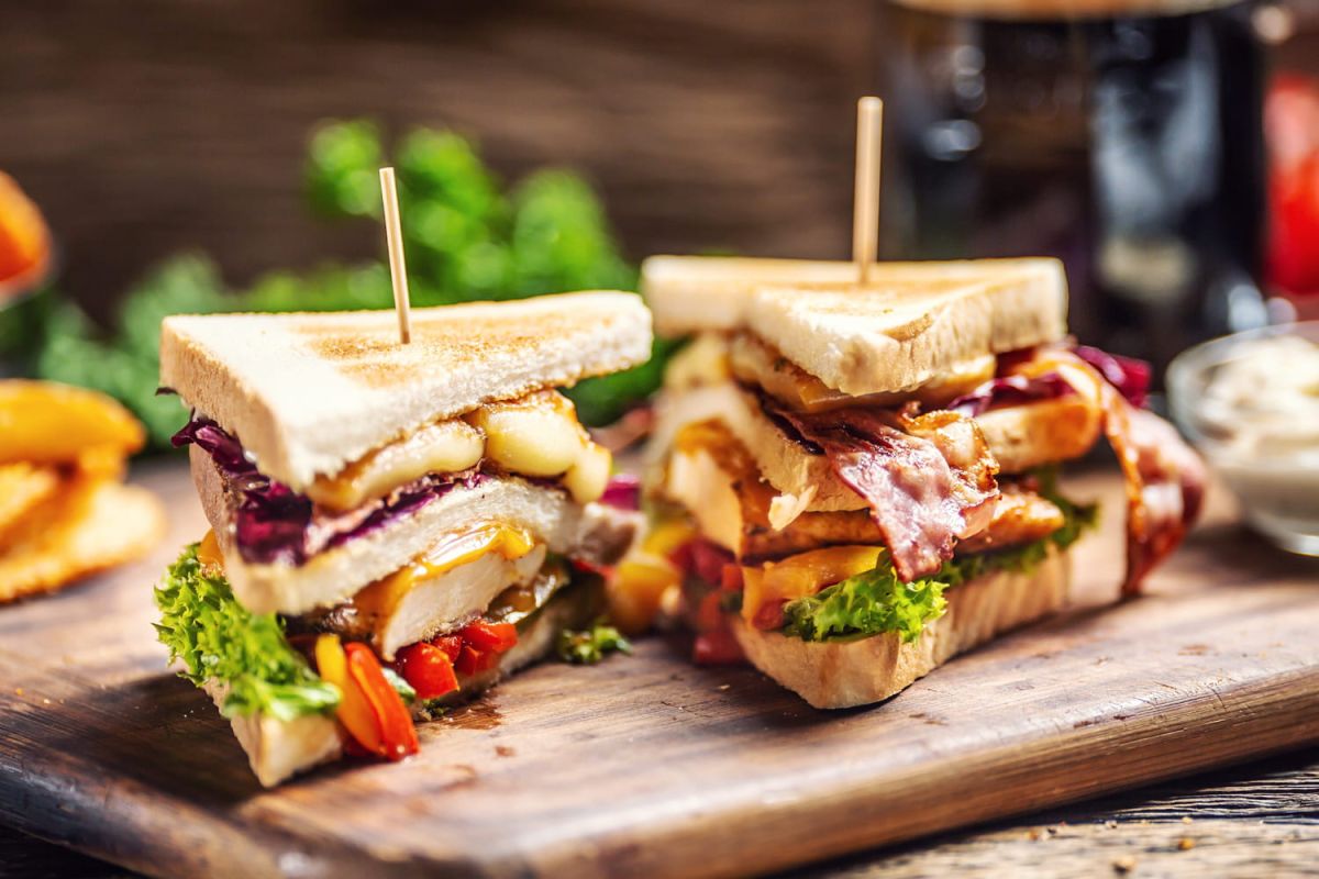 Un club sandwich de chef à préparer chez soi