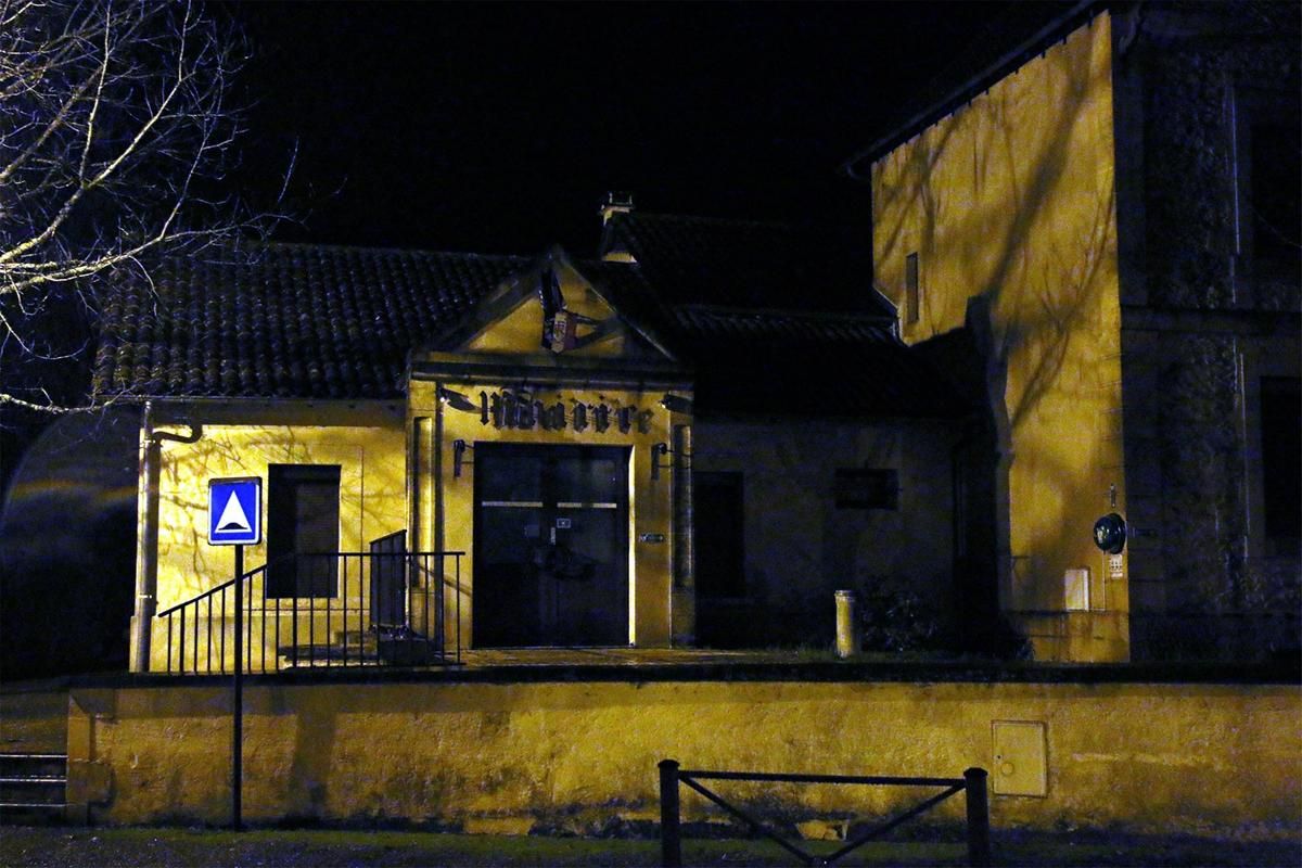 Une mairie de Dordogne victime de dégradations et d'un vol audacieux