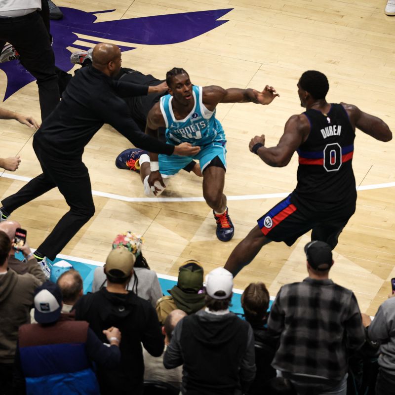 NBA : le Français Diabaté à l'origine d'une bagarre générale lors du match Detroit-Charlotte