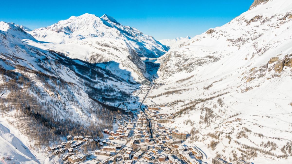 Tragédie à Val d'Isère : une avalanche fauche trois skieurs