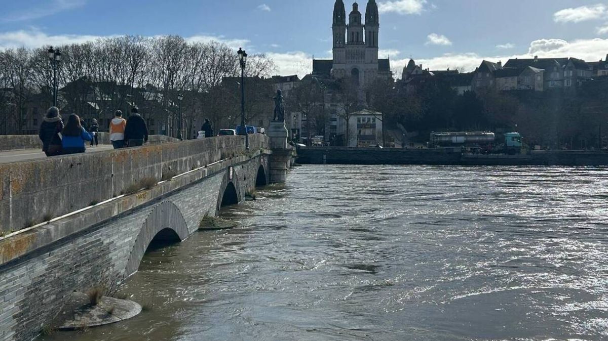 Alerte crue à Angers : les habitants appelés à limiter leurs déplacements