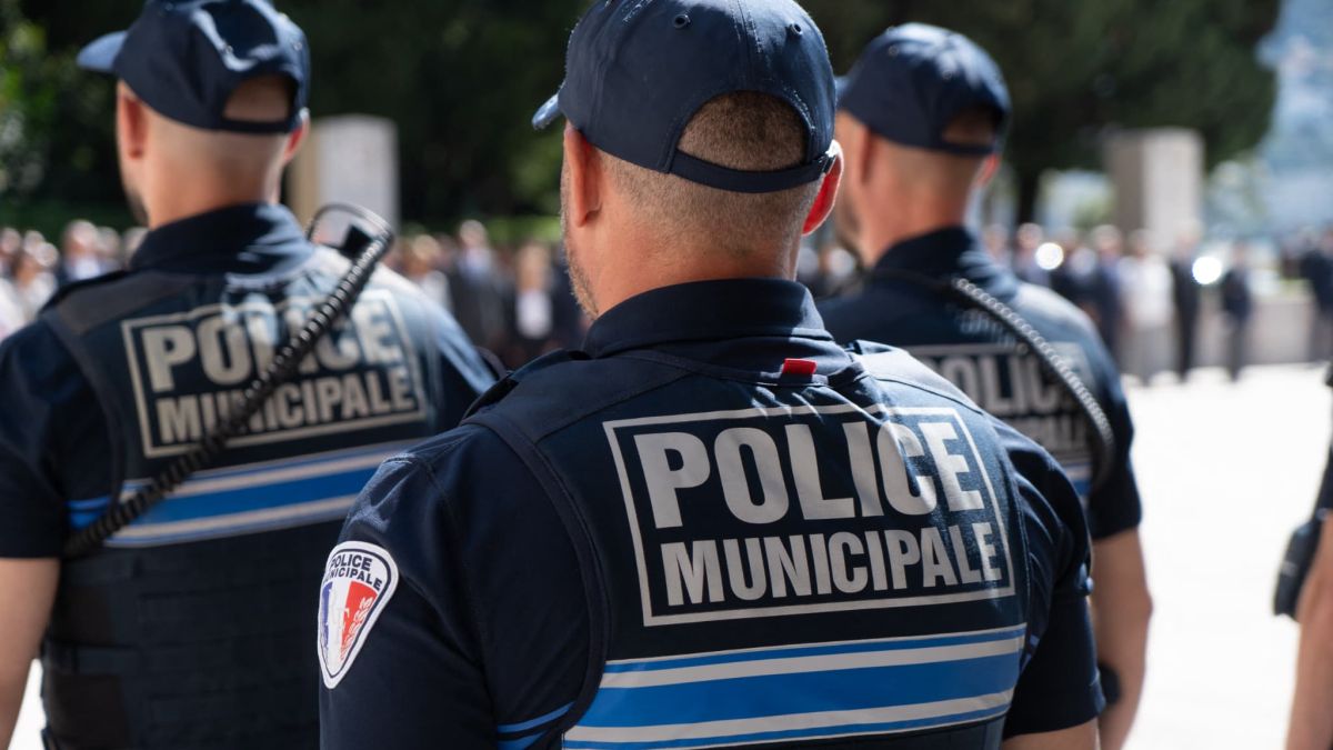 Un policier sous enquête après la mort tragique d'un homme armé à Valenciennes