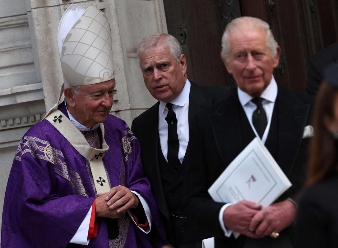 Andrew et l'héritage d'une monarchie en crise : le lourd fardeau de Charles III