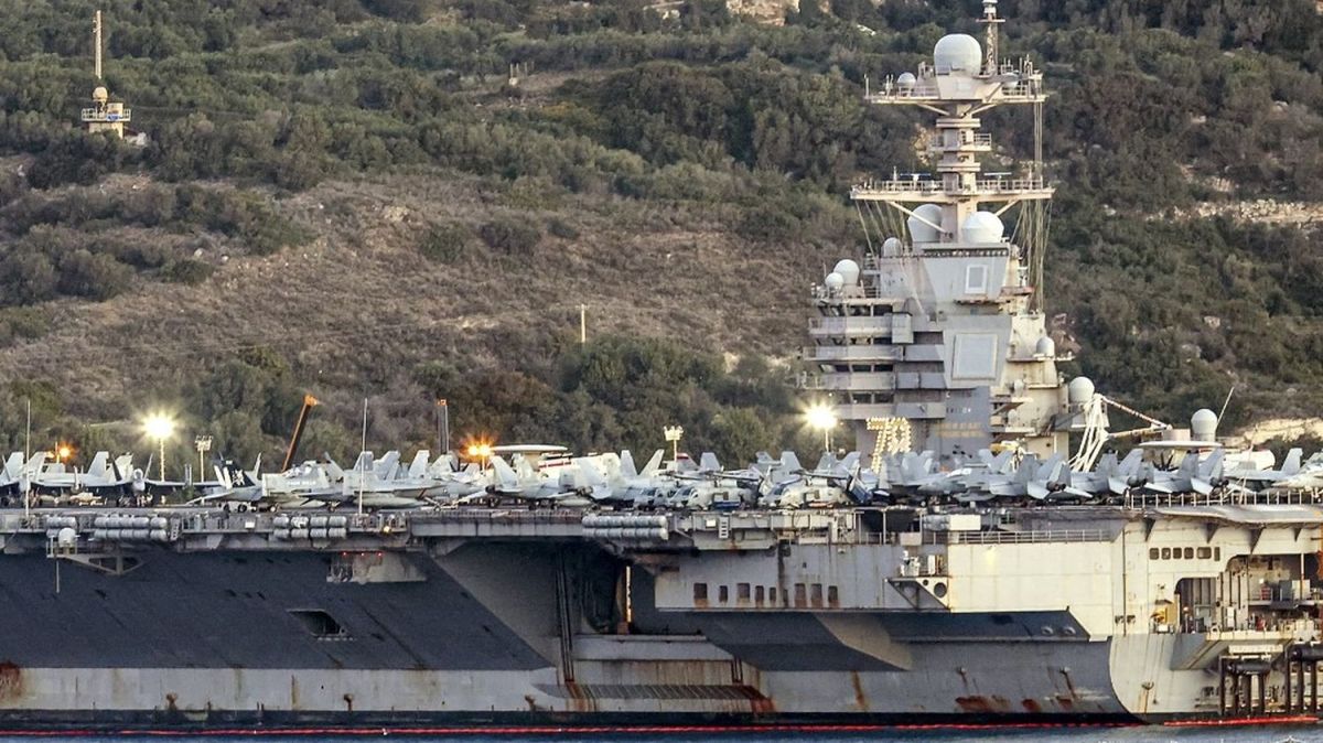 Le USS Gerald Ford en Crète : une réponse militaire face aux tensions avec l'Iran