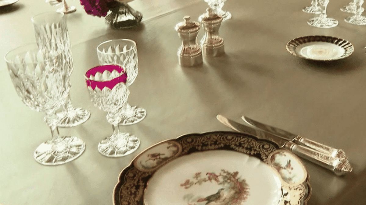 L’affaire des vols de porcelaine à l’Élysée : un ex-collaborateur à la barre