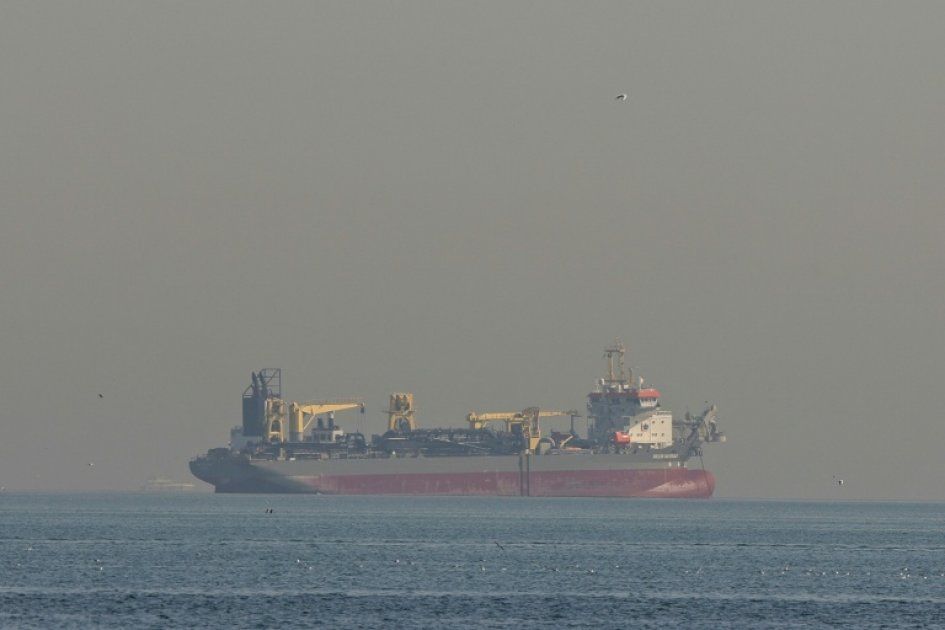 Tensions au Moyen-Orient : le prix du pétrole franchit la barre des 80 dollars