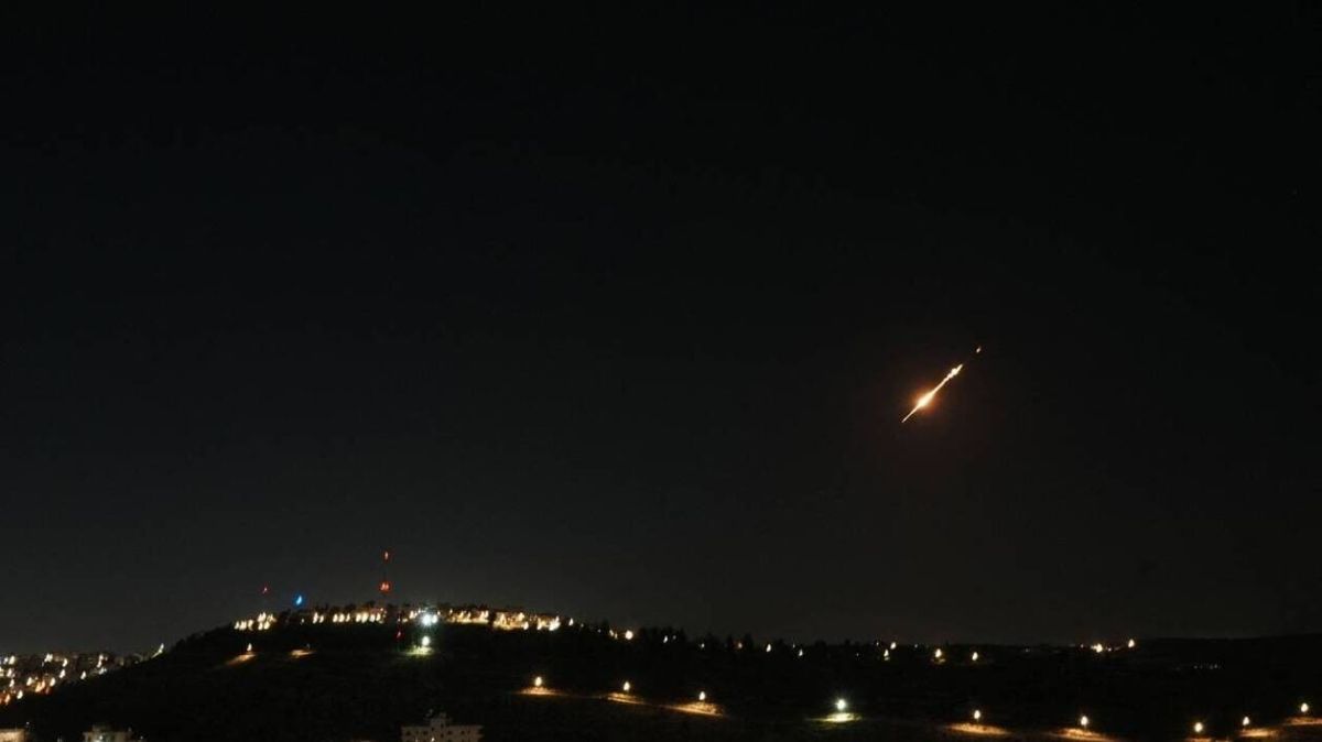 Conflit au Moyen-Orient : Israël intensifie ses frappes sur l'Iran et le Liban