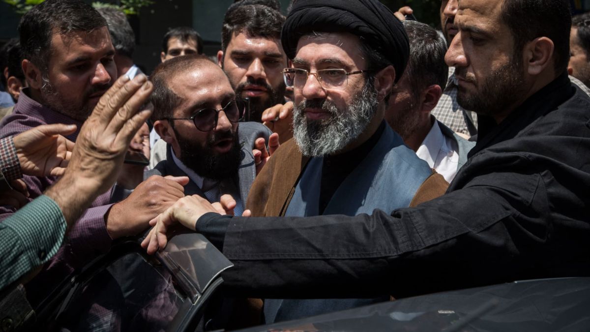 Khamenei blessé : La situation critique du nouveau guide suprême iranien