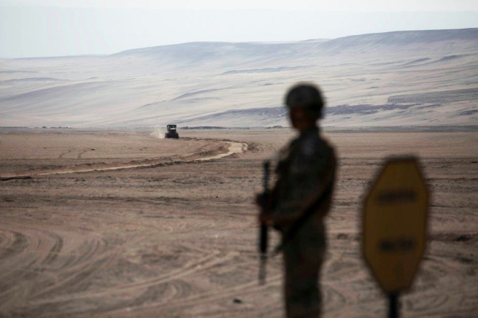 Le Chili érige des barrières à la frontière péruvienne pour contrer l'immigration illégale