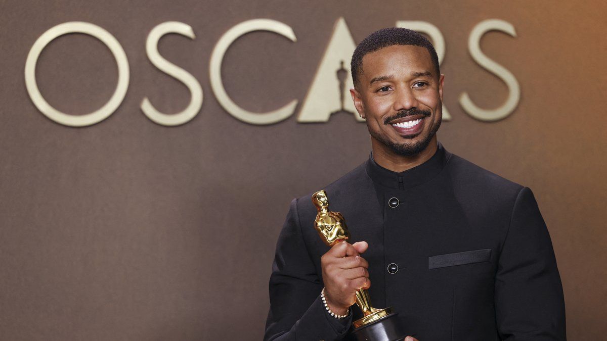 Michael B. Jordan célèbre son Oscar dans un fast-food : une victoire tout en simplicité