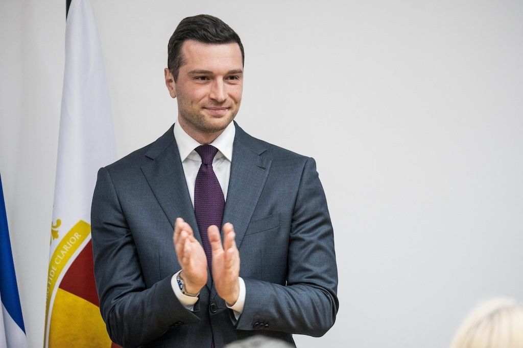 Le Rassemblement national s'ancre localement malgré des déceptions dans les grandes villes