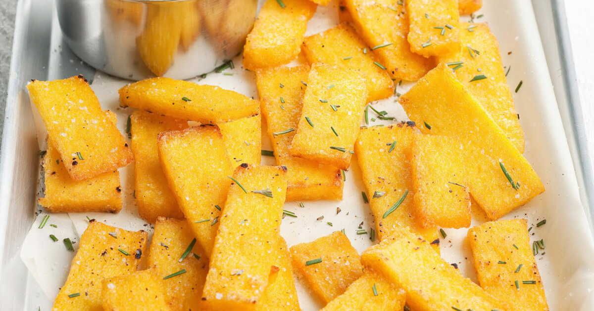 Crostini de polenta, sauce au fromage frais