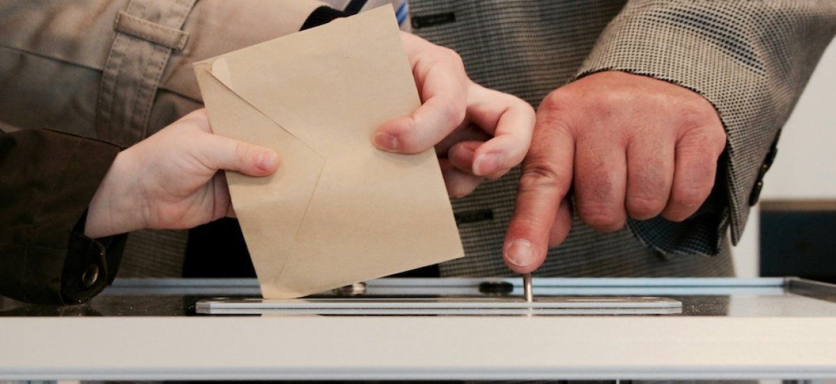 Les maires fraîchement élus face à un calendrier électoral complexe