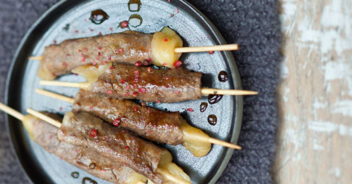 Une délicieuse fusion : yakitori au comté