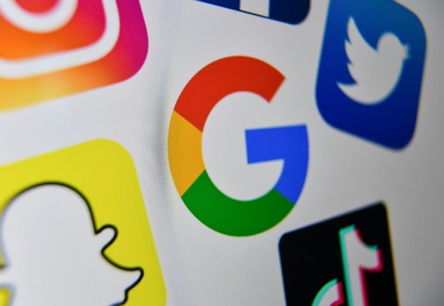 L'interdiction des réseaux sociaux aux moins de 15 ans : un débat chaud au Sénat