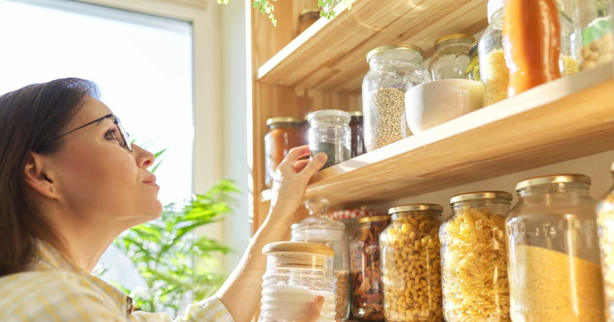 5 techniques astucieuses pour conserver vos aliments sans réfrigérateur
