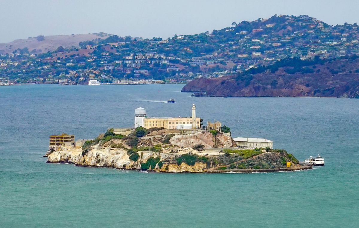 Donald Trump relance le projet Alcatraz avec une demande de 152 millions de dollars