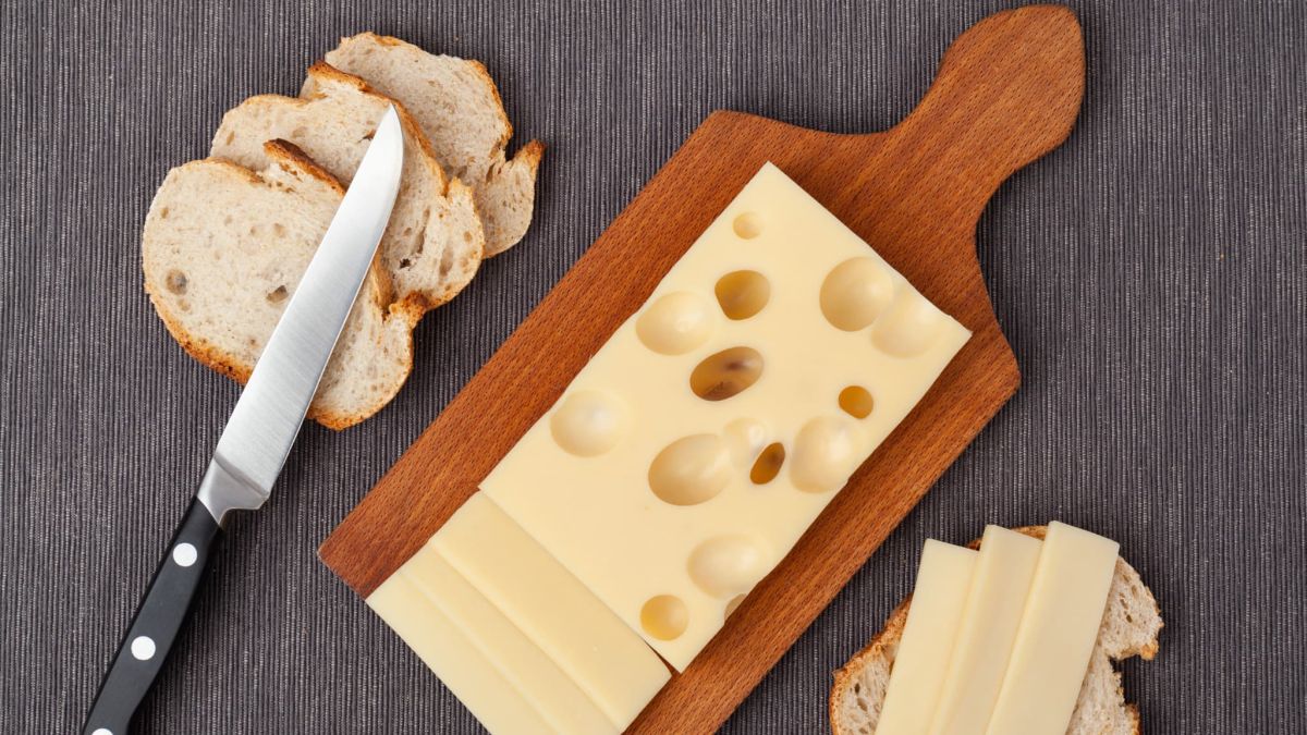 comment l'emmental a sauvé ses trous grâce à la magie de la poudre de foin