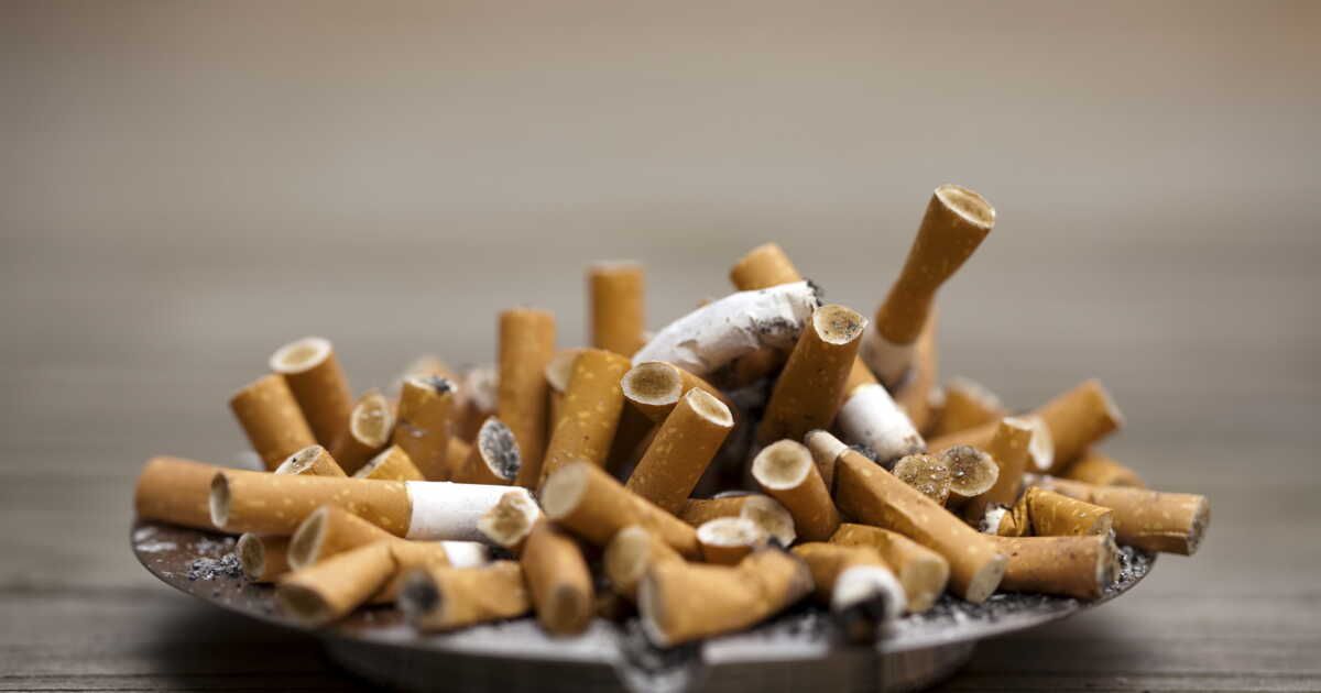 Éliminer l'odeur de tabac de vos vêtements : Nos astuces naturelles